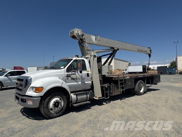 Ford F-750 Andere Fahrzeuge