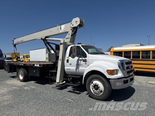 Ford F-750 Andere Fahrzeuge