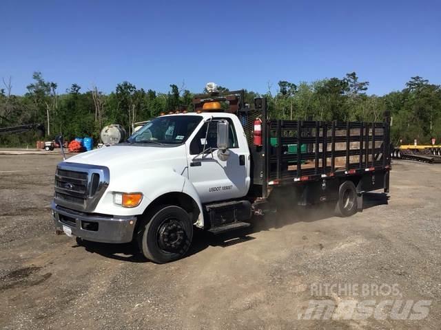 Ford F650 Pritschenwagen/Pritschenwagen mit Seitenklappe