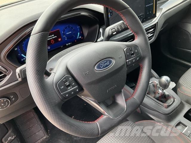 Ford Focus PKWs