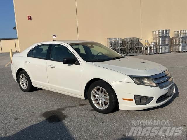 Ford Fusion PKWs