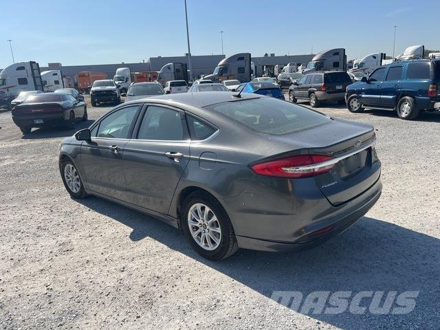 Ford Fusion PKWs