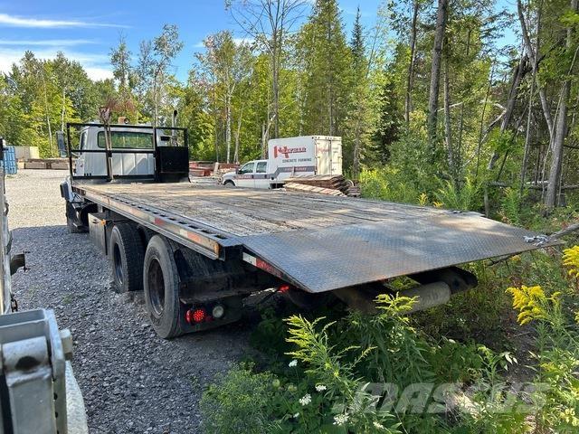 Ford L8000 Bergungsfahrzeuge
