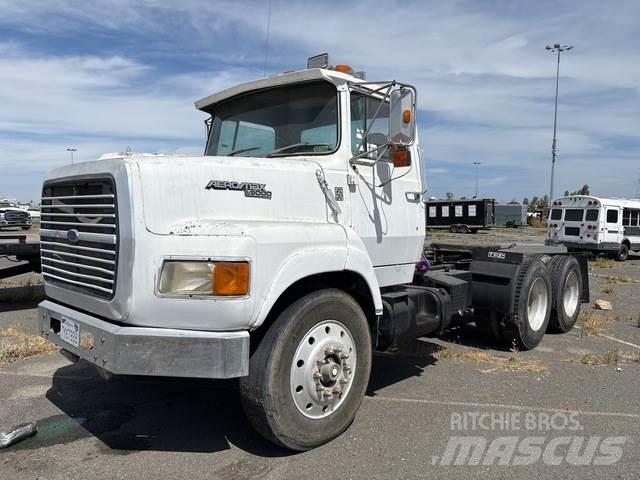 Ford L9000 Sattelzugmaschinen