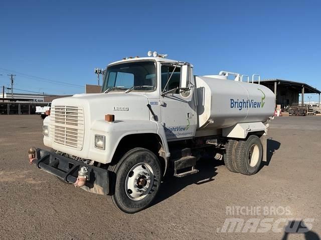Ford LN8000 Wassertanker