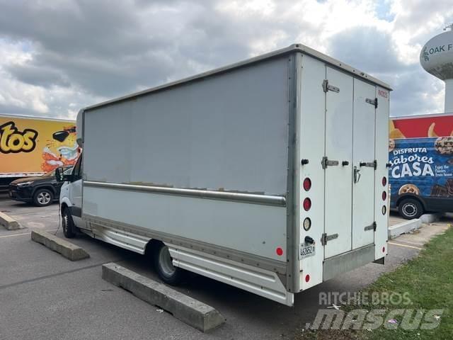 Freightliner  Lieferwagen