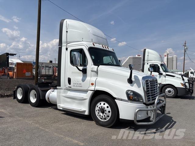 Freightliner  Sattelzugmaschinen