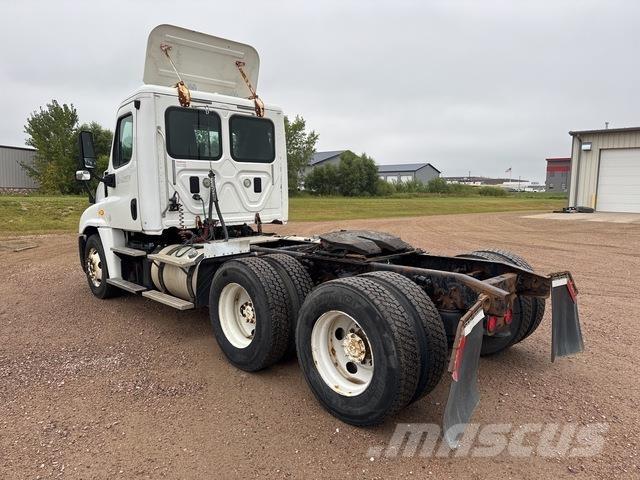 Freightliner  Sattelzugmaschinen