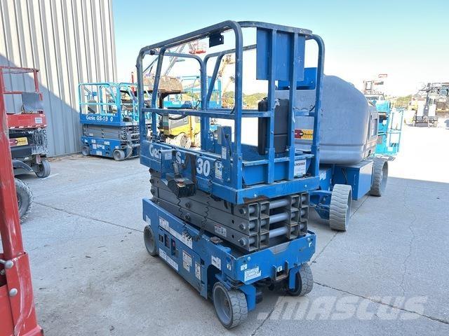 Genie GS-1930 Scheren-Arbeitsbühnen