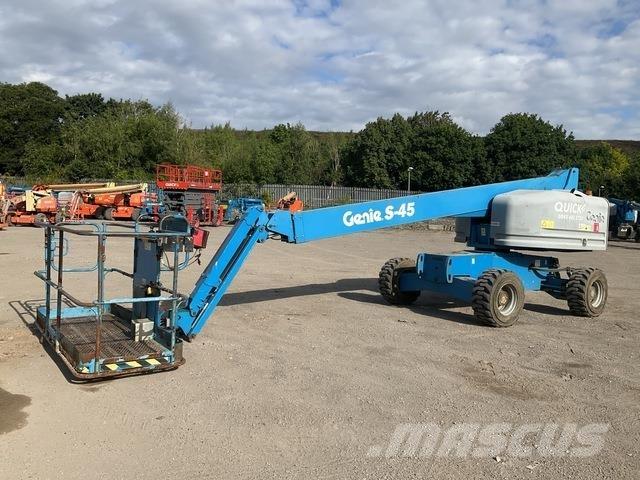 Genie S45 Teleskopbühnen