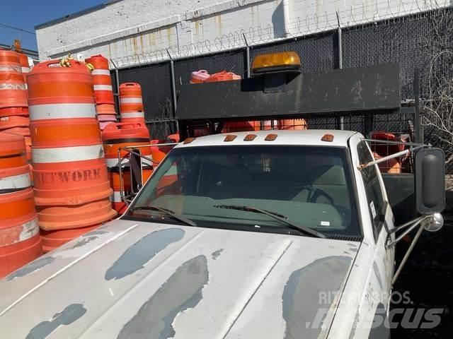 GMC 3500 Pritschenwagen/Pritschenwagen mit Seitenklappe