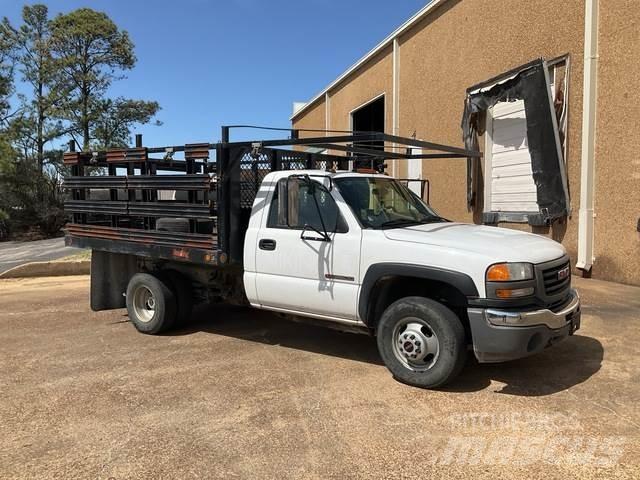 GMC 3500 Pritschenwagen/Pritschenwagen mit Seitenklappe
