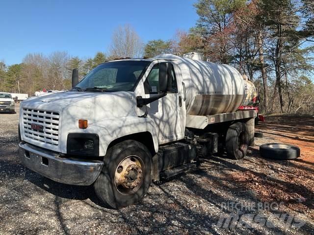 GMC C6500 Saug- und Druckwagen