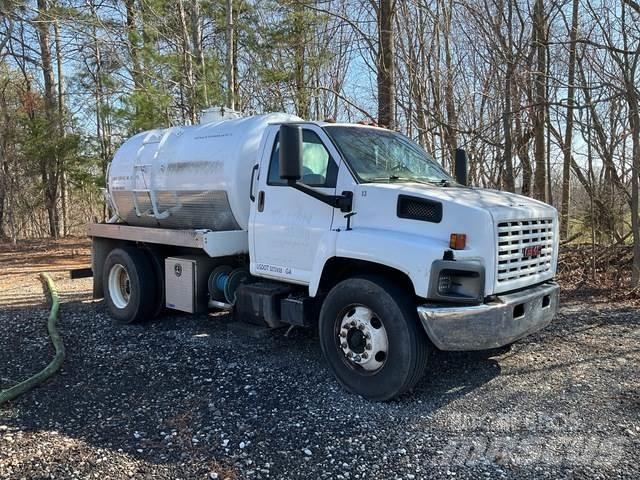 GMC C6500 Saug- und Druckwagen