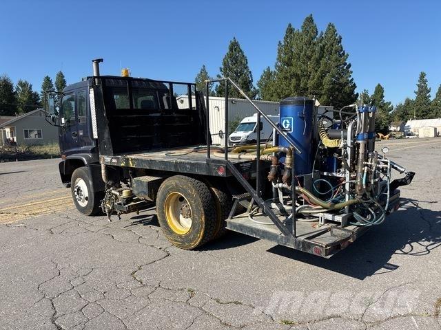GMC T7500 Kommunal-Sonderfahrzeuge