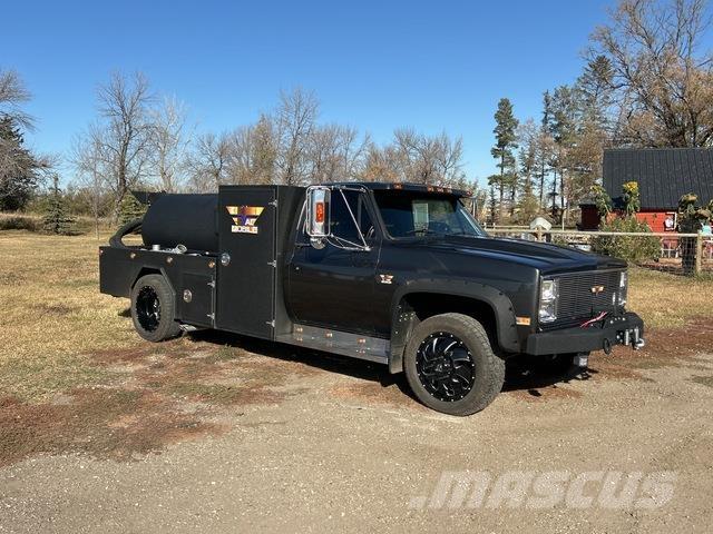 GMC V3500 Saug- und Druckwagen