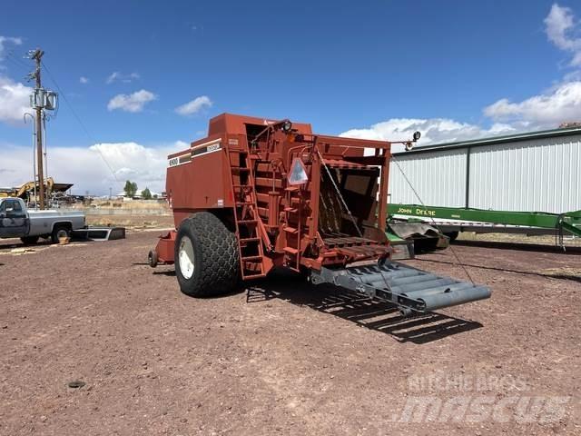 Hesston 4900 Quaderpressen