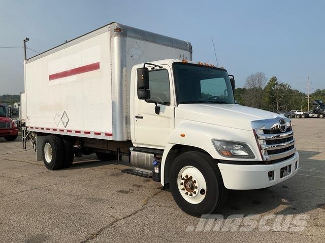Hino 268 Kofferaufbau
