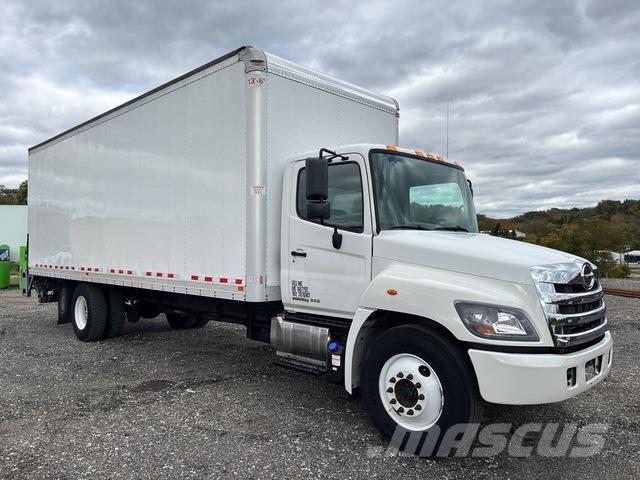 Hino 268 Kofferaufbau