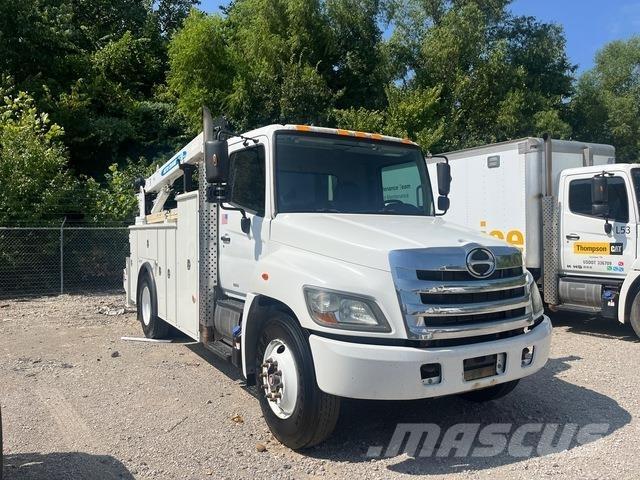 Hino 338 Kommunal-Sonderfahrzeuge