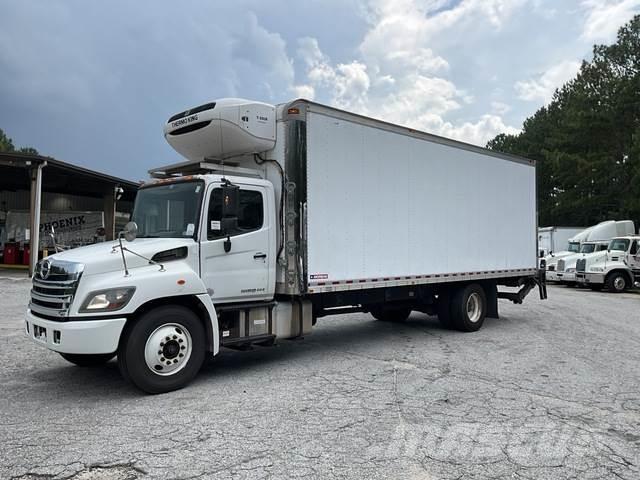 Hino 338 Kühlkoffer