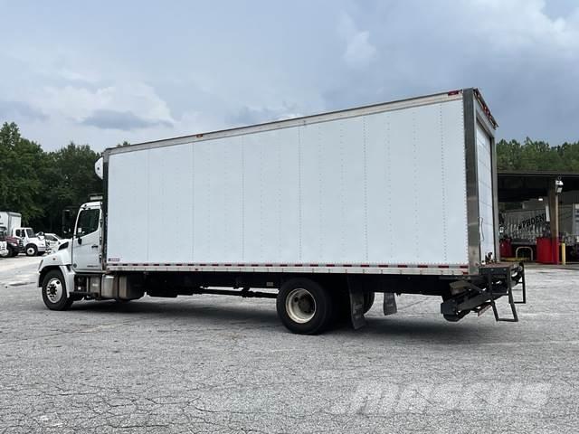 Hino 338 Kühlkoffer