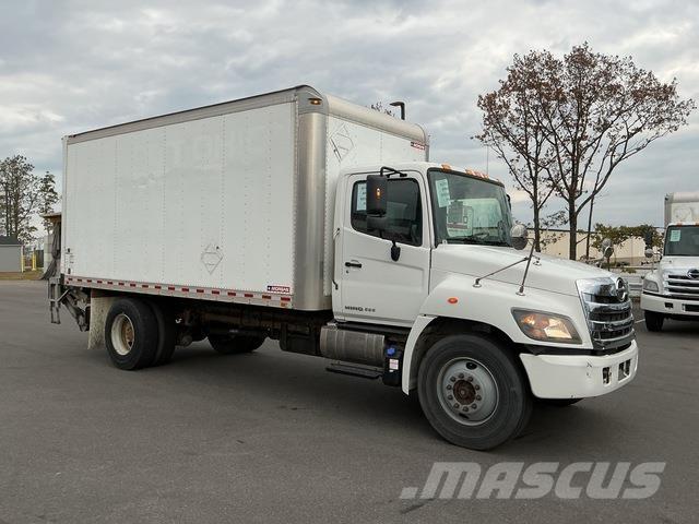 Hino 338 Kofferaufbau