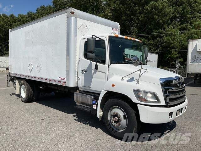Hino 338 Kofferaufbau