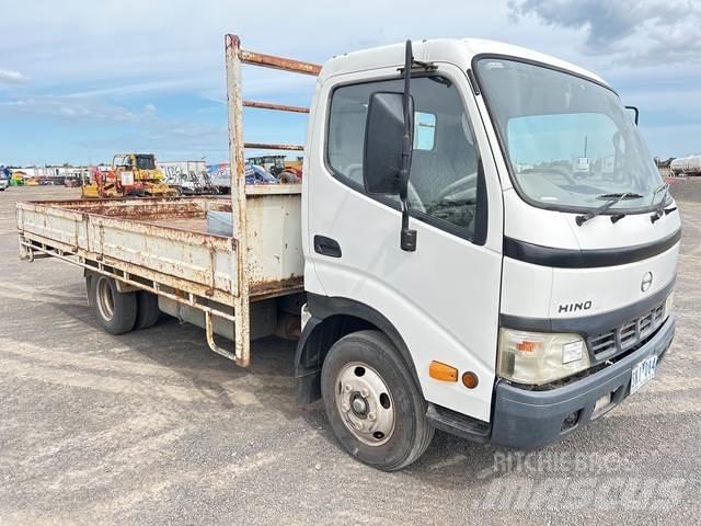 Hino Dutro Pritschenwagen/Pritschenwagen mit Seitenklappe