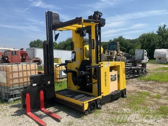Hyster V30ZMU Mittelhub-Kommissionierer