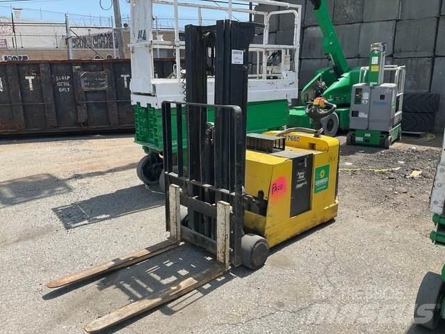 Hyster W30ZC Zelfrijdende stapelaars