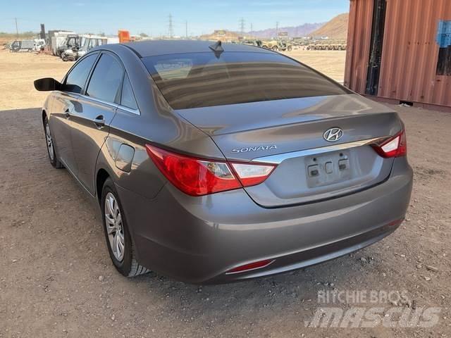 Hyundai Sonata PKWs