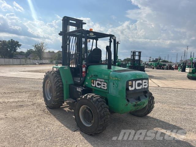 JCB 930 Geländestapler