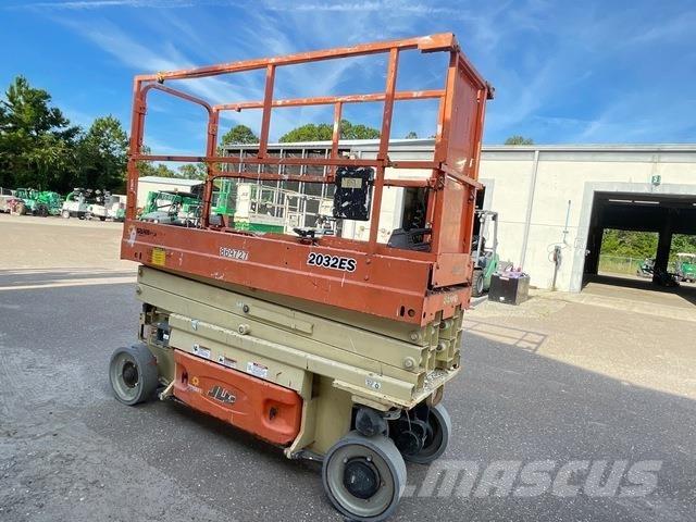 JLG 2032ES Scheren-Arbeitsbühnen