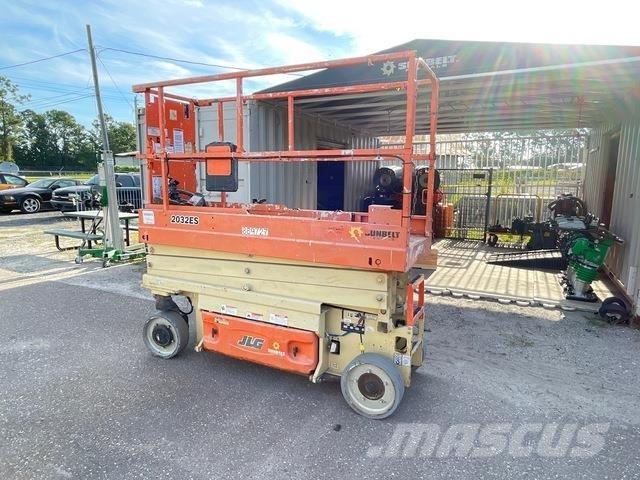 JLG 2032ES Scheren-Arbeitsbühnen