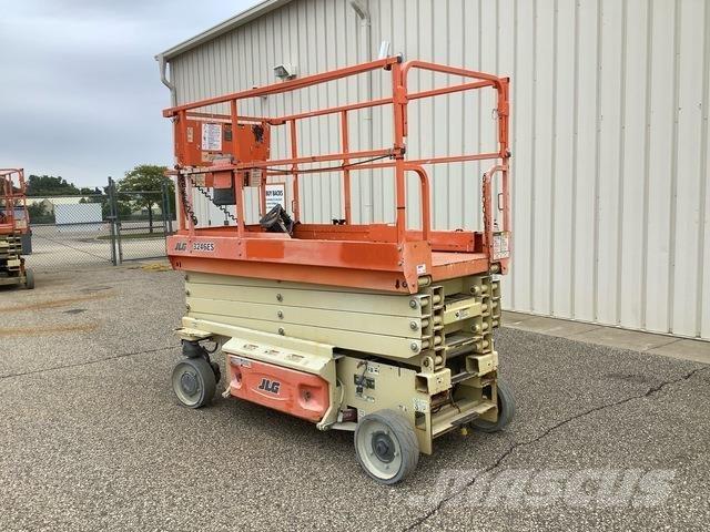 JLG 3246ES Scheren-Arbeitsbühnen