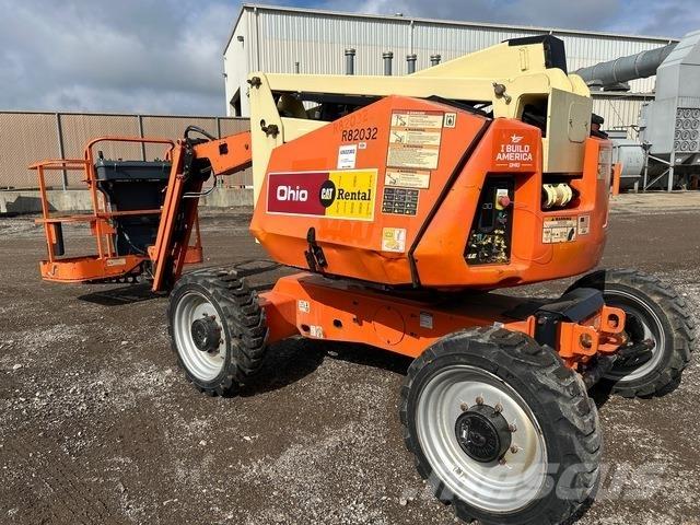 JLG 340AJ Gelenkteleskoparbeitsbühnen
