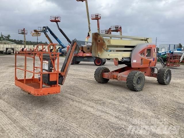 JLG 450AJ Gelenkteleskoparbeitsbühnen