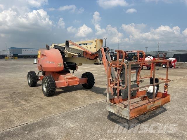 JLG 450AJ Gelenkteleskoparbeitsbühnen