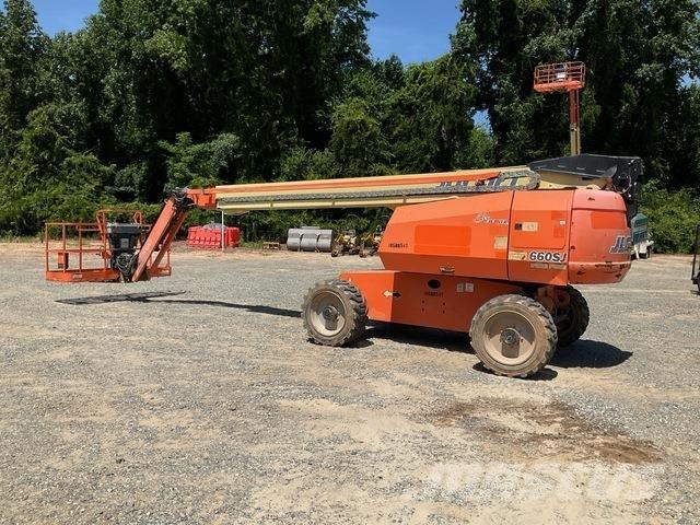 JLG 660SJ Teleskopbühnen