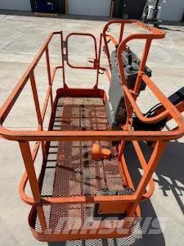 JLG 660SJ Teleskopbühnen