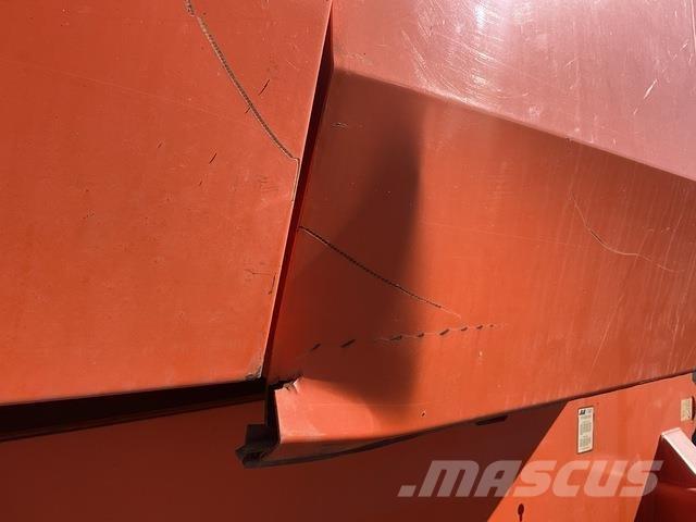 JLG 800S Teleskopbühnen