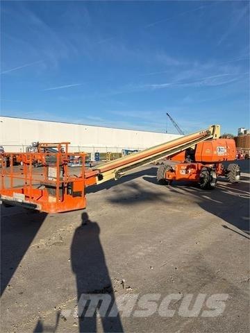 JLG 800S Teleskopbühnen