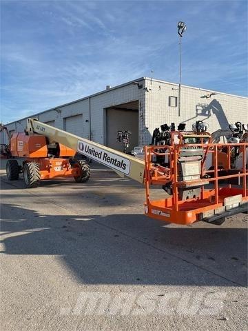 JLG 800S Teleskopbühnen