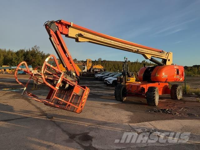 JLG 860SJ Gelenkteleskoparbeitsbühnen