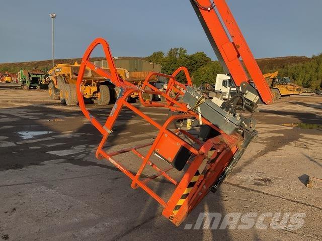 JLG 860SJ Gelenkteleskoparbeitsbühnen
