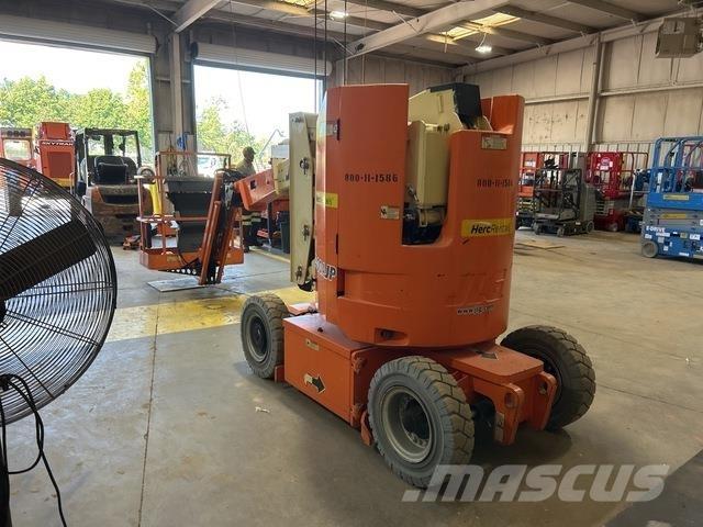 JLG E300AJP Gelenkteleskoparbeitsbühnen