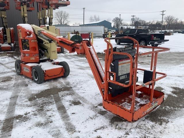 JLG E300AJP Gelenkteleskoparbeitsbühnen