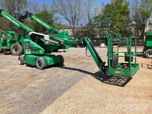 JLG E400AJPN Gelenkteleskoparbeitsbühnen