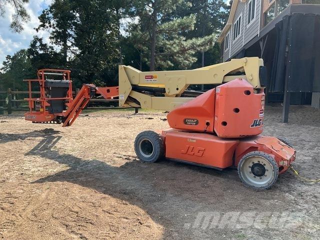JLG E400AJPN Gelenkteleskoparbeitsbühnen